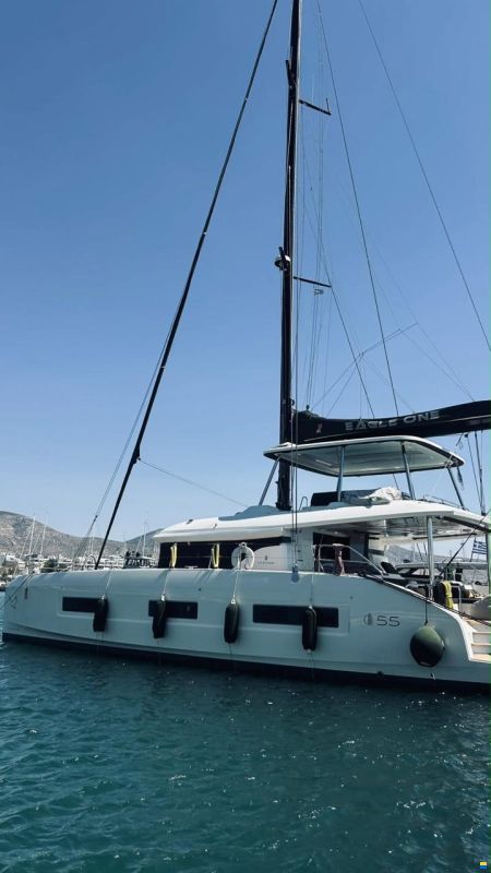 Lagoon 55 Owner's Version