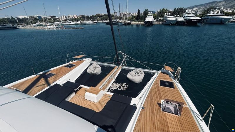 Lagoon 55 Owner's Version