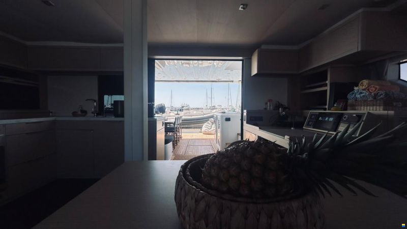 Lagoon 55 Owner's Version