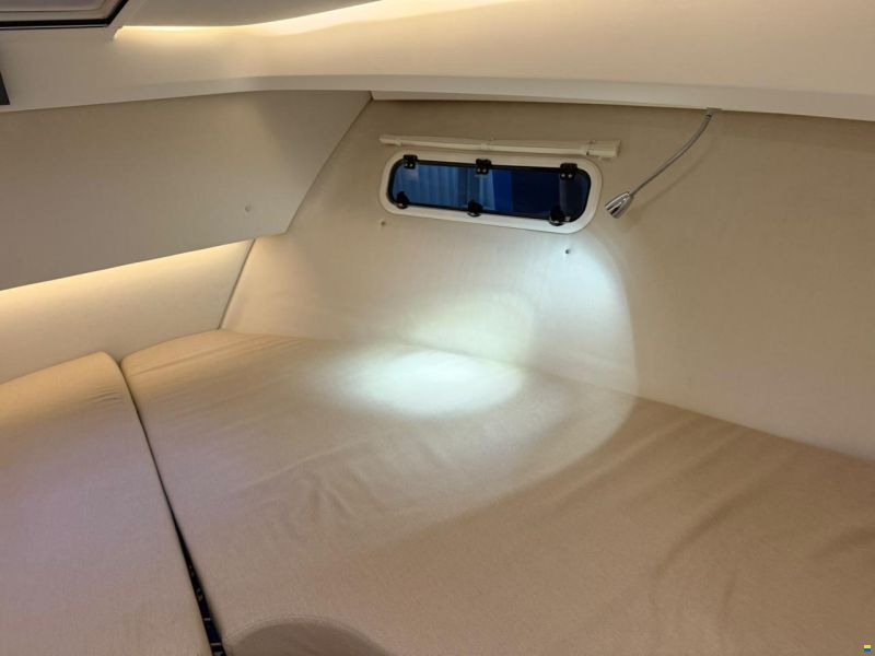 Nimbus 305 Coupe