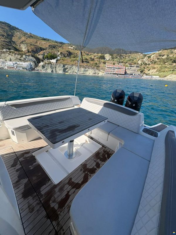Panamera Yacht PY100XL