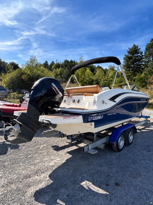 Bayliner DX2000