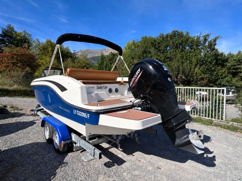 Bayliner DX2000