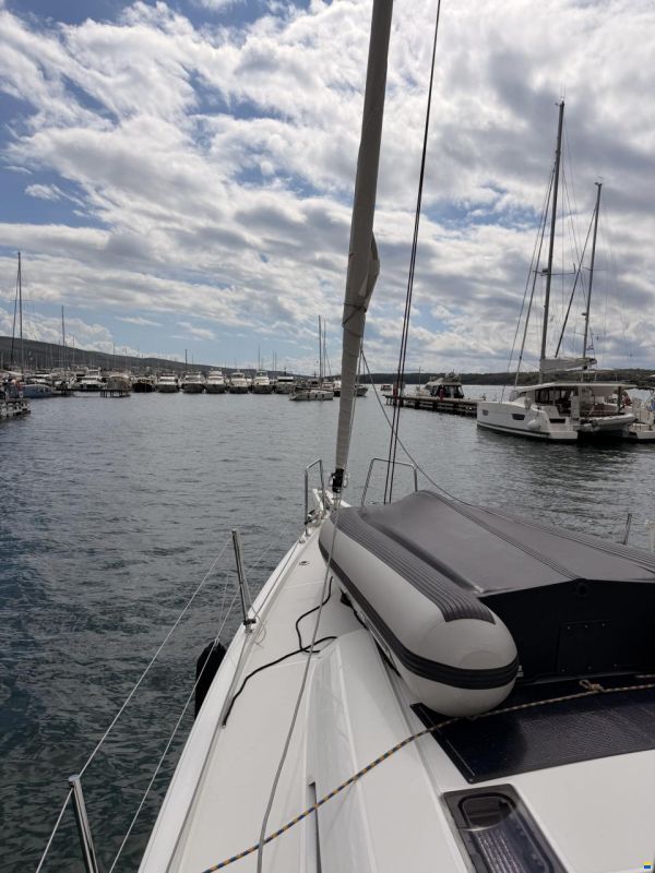 Beneteau Oceanis 47