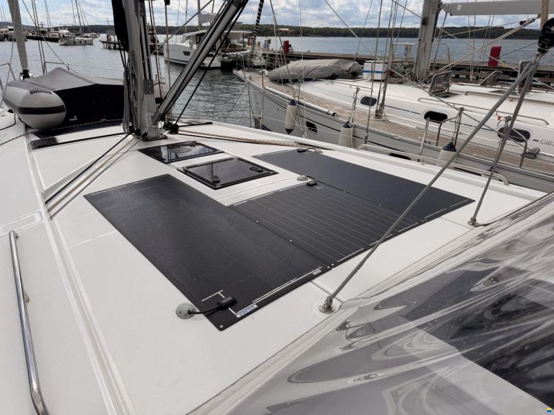 Beneteau Oceanis 47
