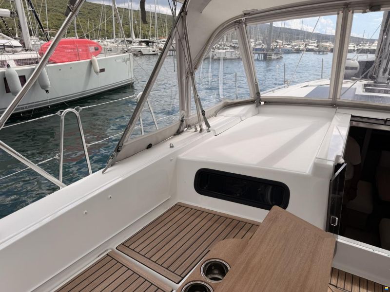 Beneteau Oceanis 47