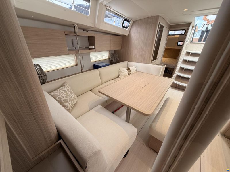 Beneteau Oceanis 47