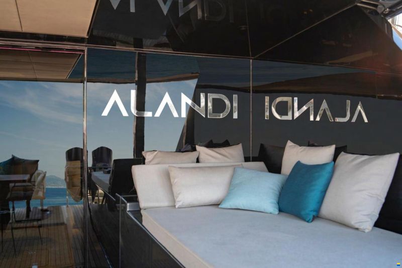 Sunreef 60 SAILING