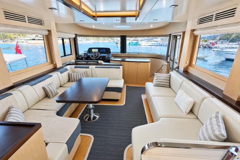 Sirena Yacht 58