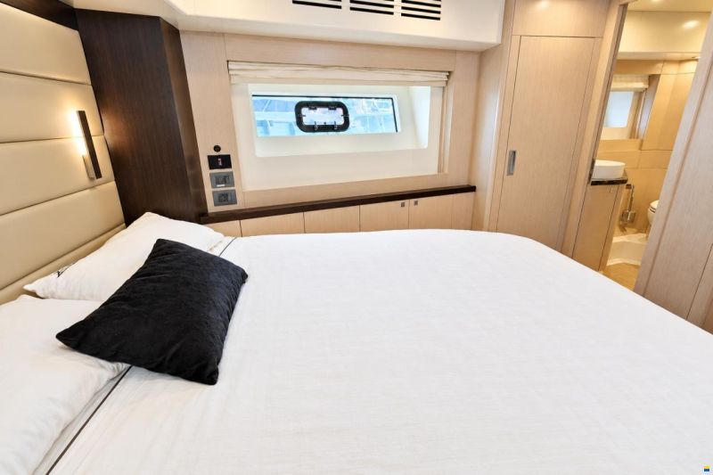 Sirena Yacht 58