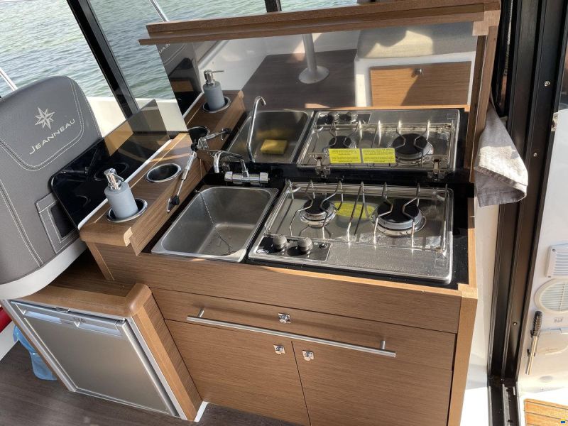 Jeanneau Merry Fisher 895 Offshore