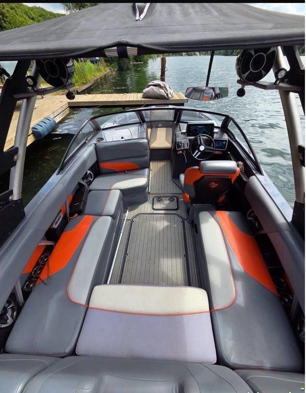 Malibu Wakesetter 22MXZ