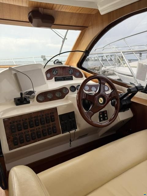 Galeon 380-FLY