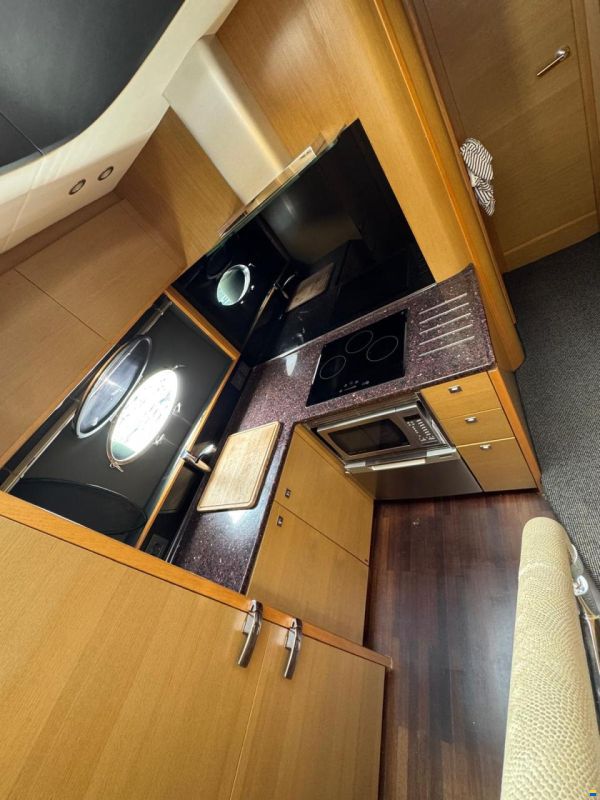Princess V 48 DREI-KABINEN