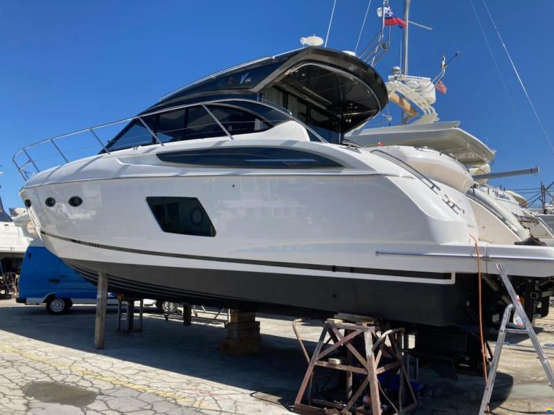 Princess V 48 DREI-KABINEN