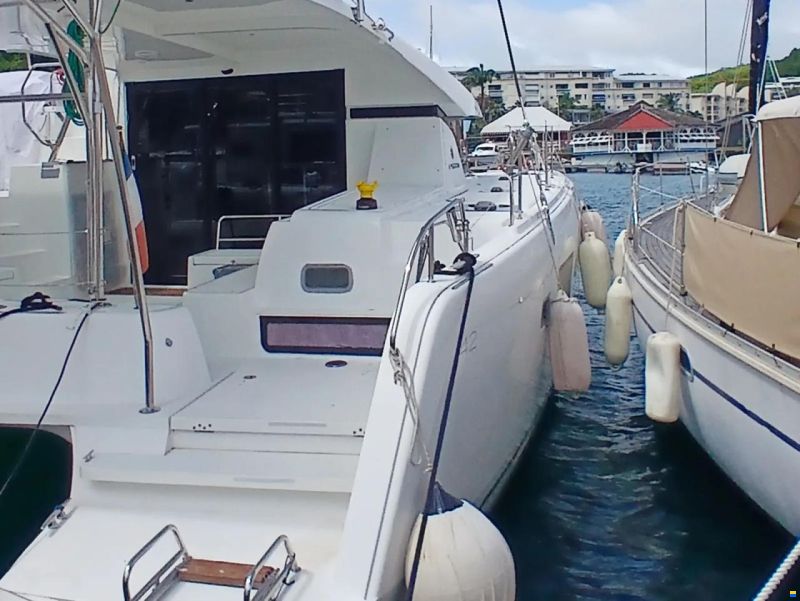 Lagoon 42