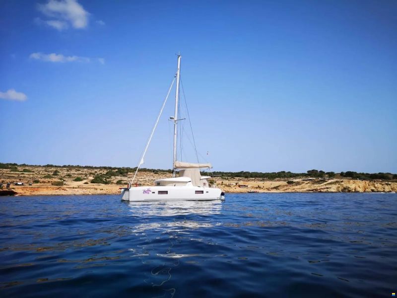 Lagoon 42