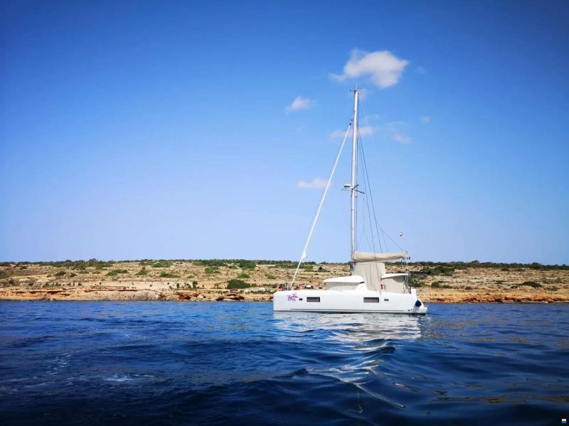 Lagoon 42
