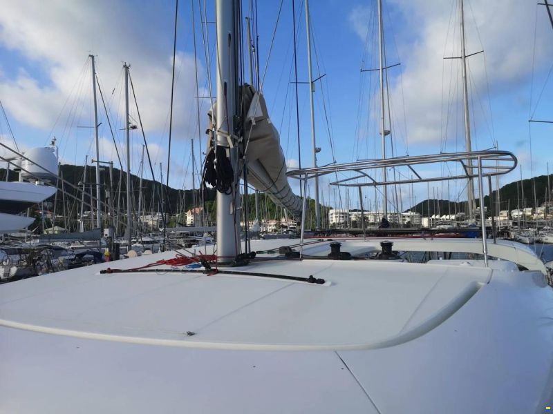 Lagoon 42