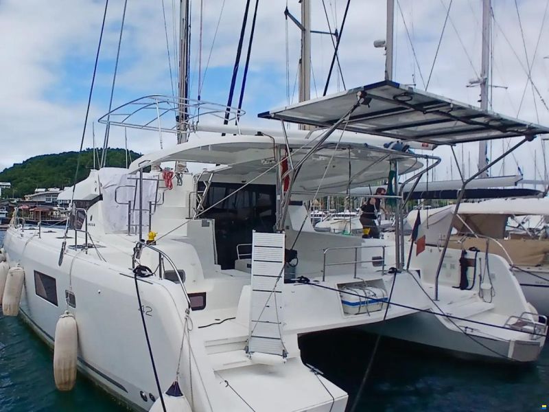 Lagoon 42
