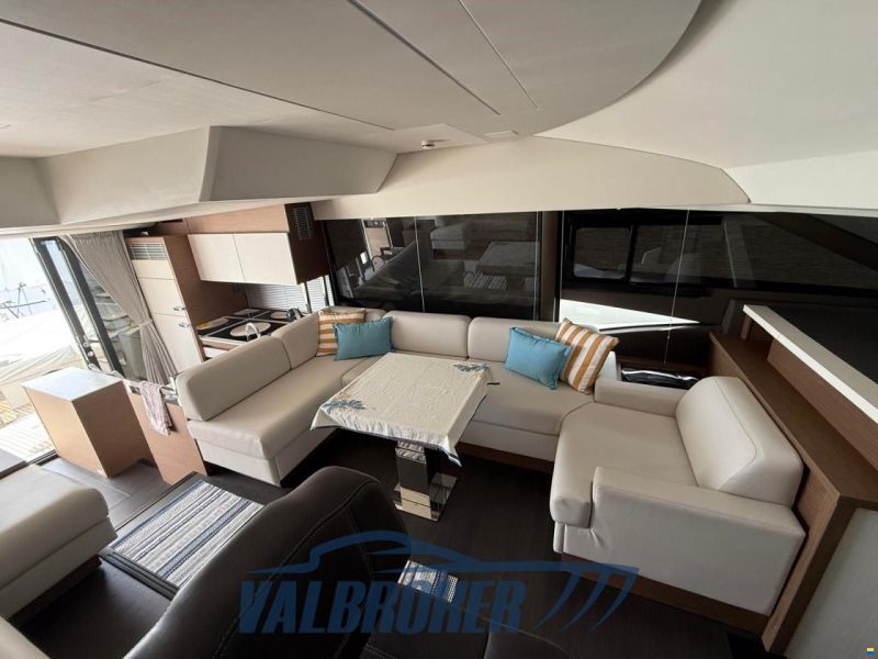 Prestige 520