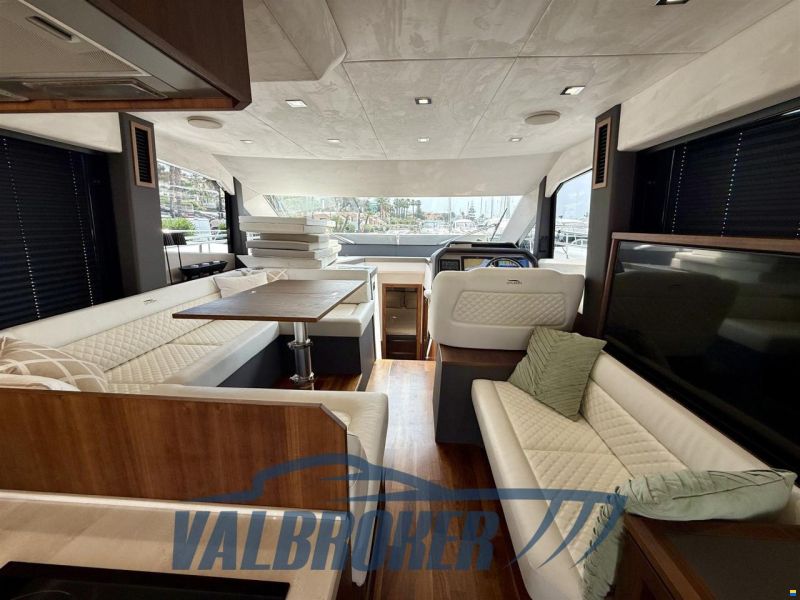 Galeon 460 fly