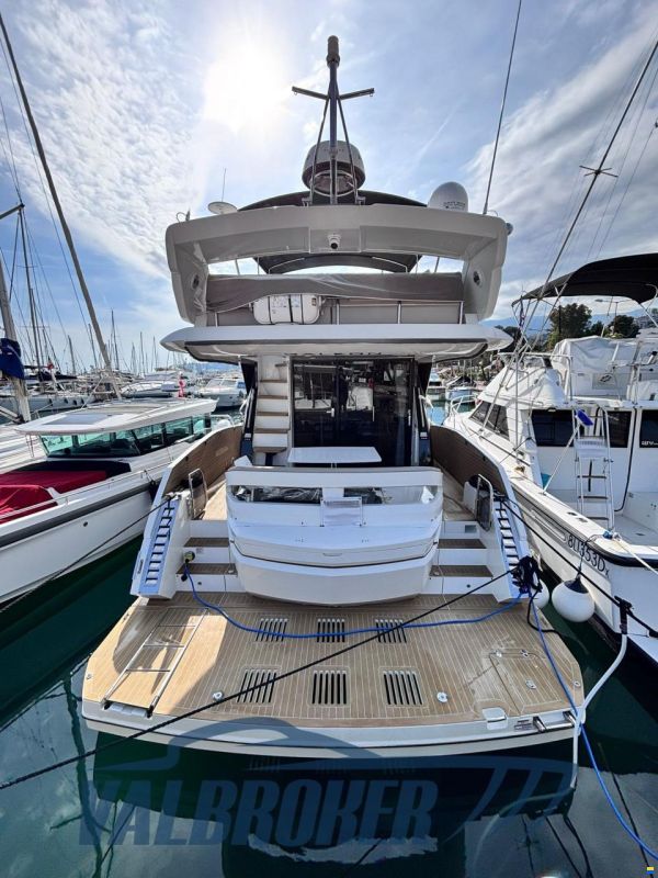 Galeon 460 fly
