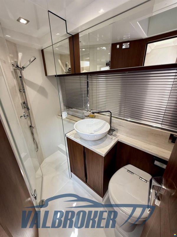 Galeon 460 fly