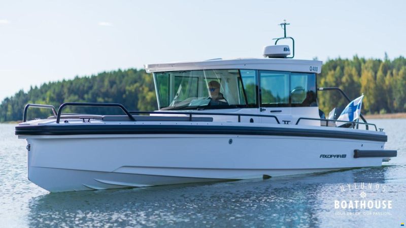 Axopar 28 Cabin