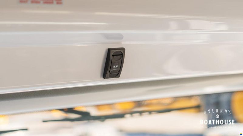 Axopar 28 Cabin