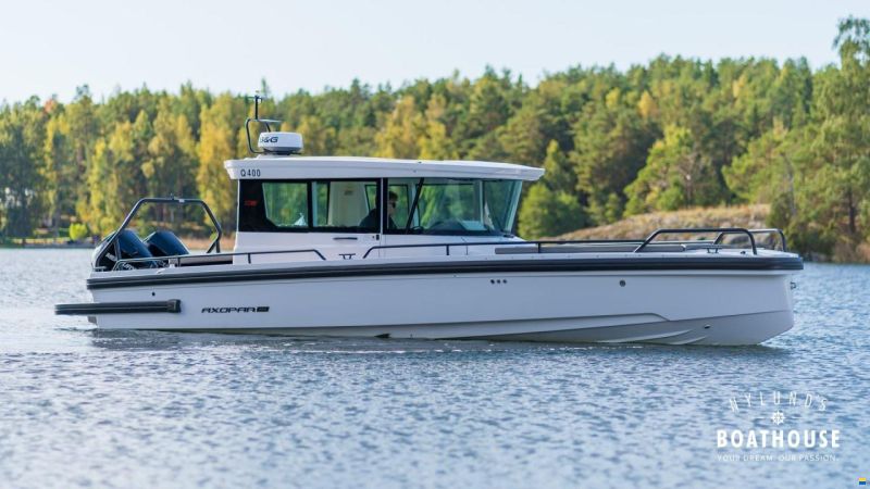 Axopar 28 Cabin