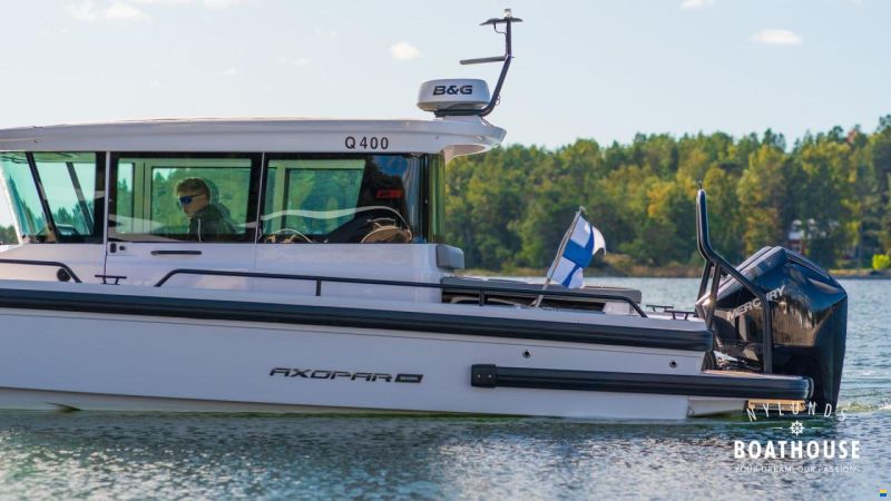 Axopar 28 Cabin