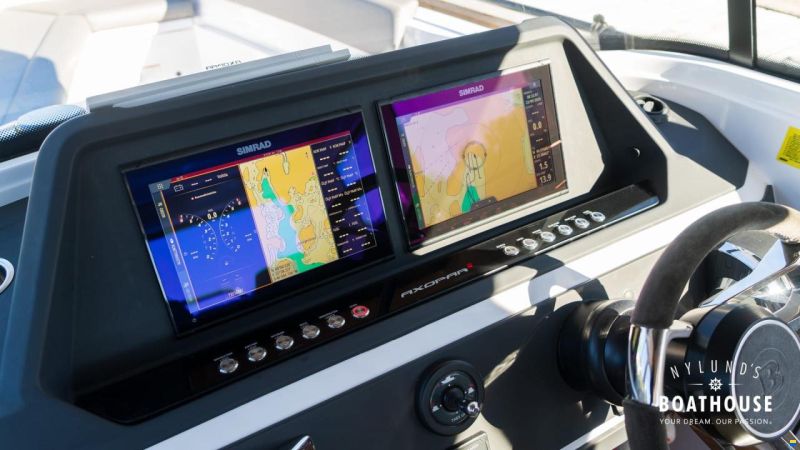 Axopar 28 Cabin