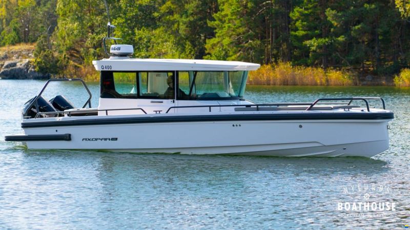 Axopar 28 Cabin