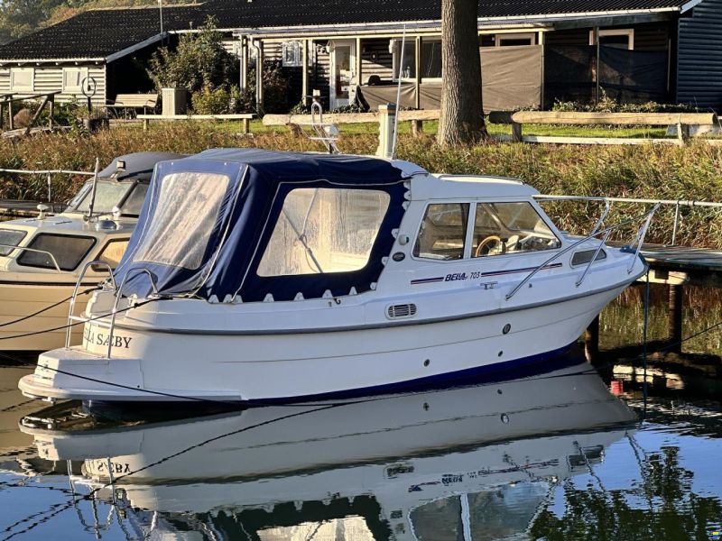 Bella 703