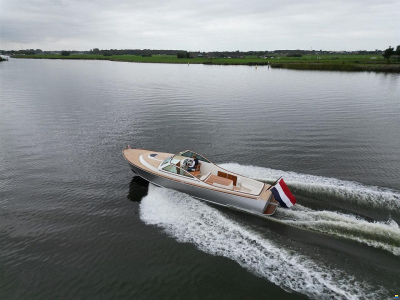 Long Island 33 Runabout