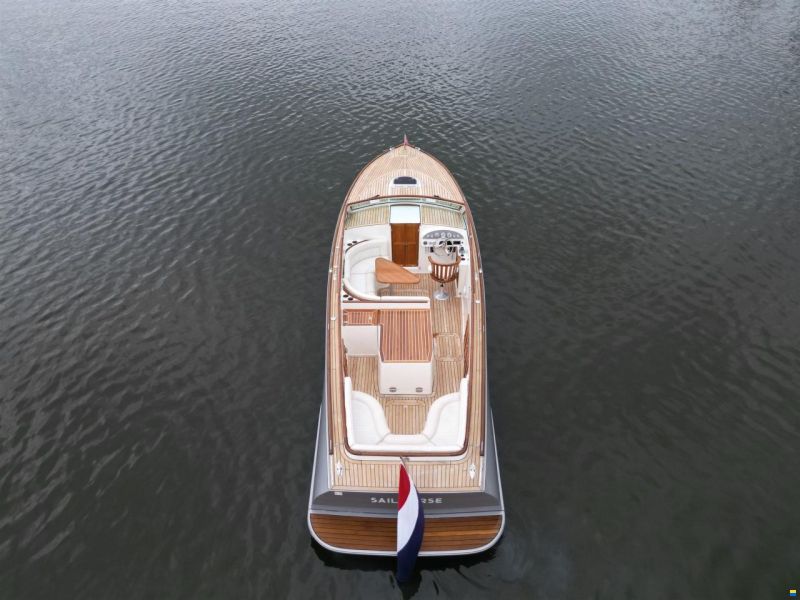 Long Island 33 Runabout