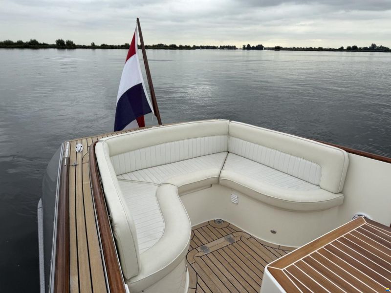 Long Island 33 Runabout