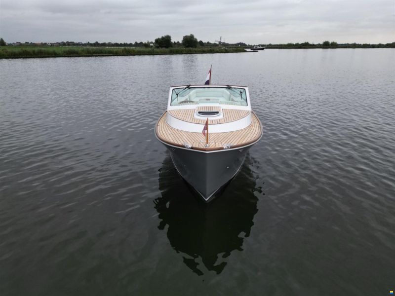 Long Island 33 Runabout