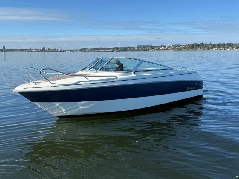 Yamarin 6110DC
