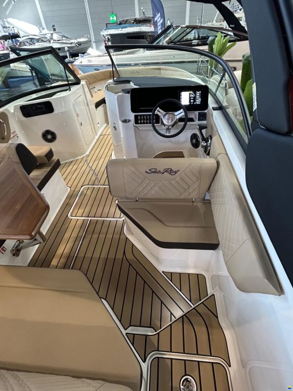 Sea Ray 230 SDOE