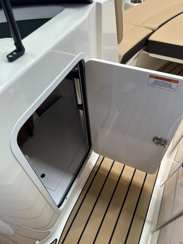 Sea Ray 230 SDOE