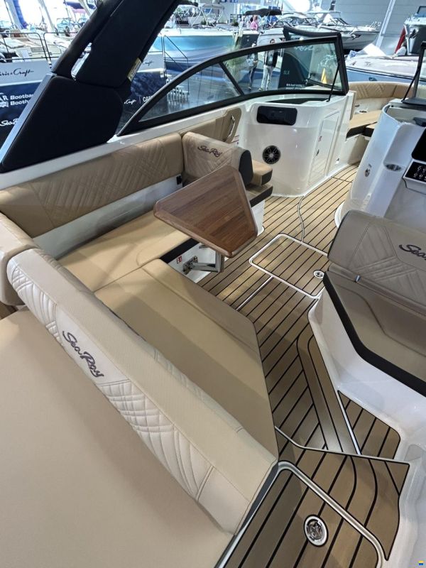 Sea Ray 230 SDOE