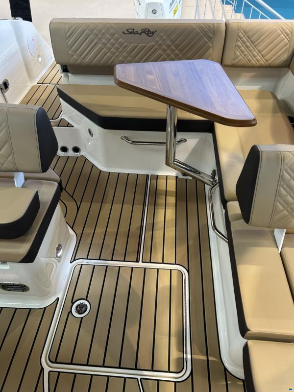 Sea Ray 230 SDOE