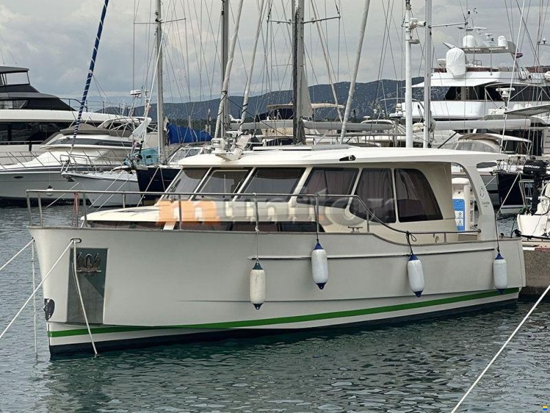 Greenline 33