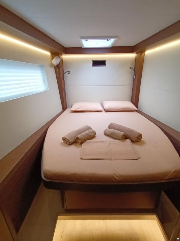 Lagoon 50