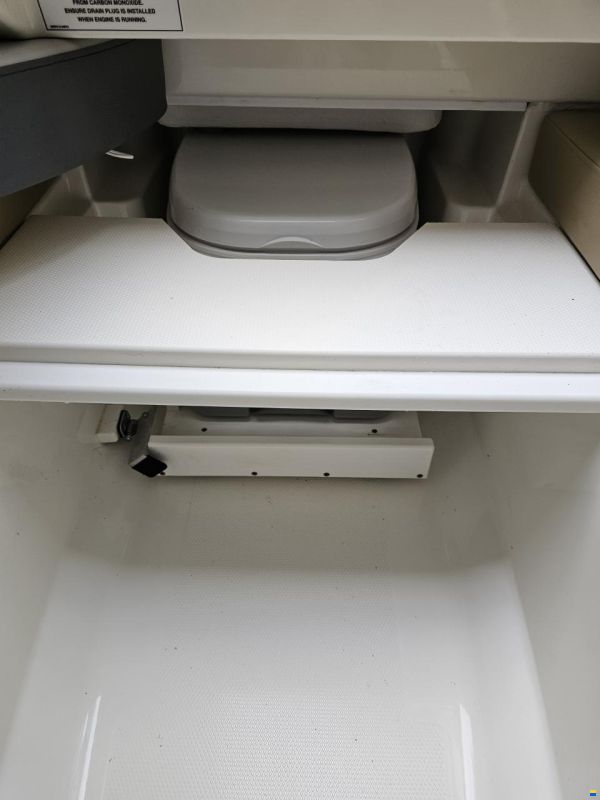 Sea Ray Sun Sport 230 OB