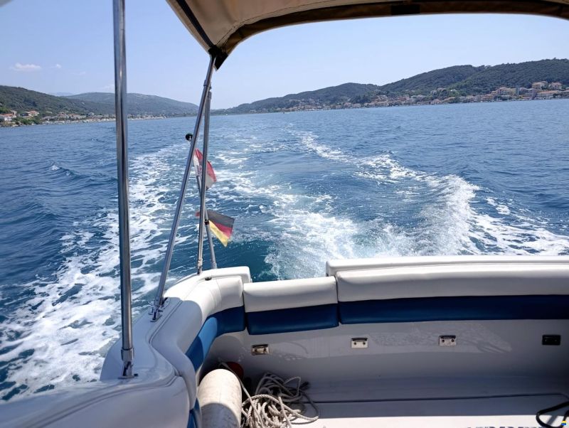 Crownline 765 Bayside