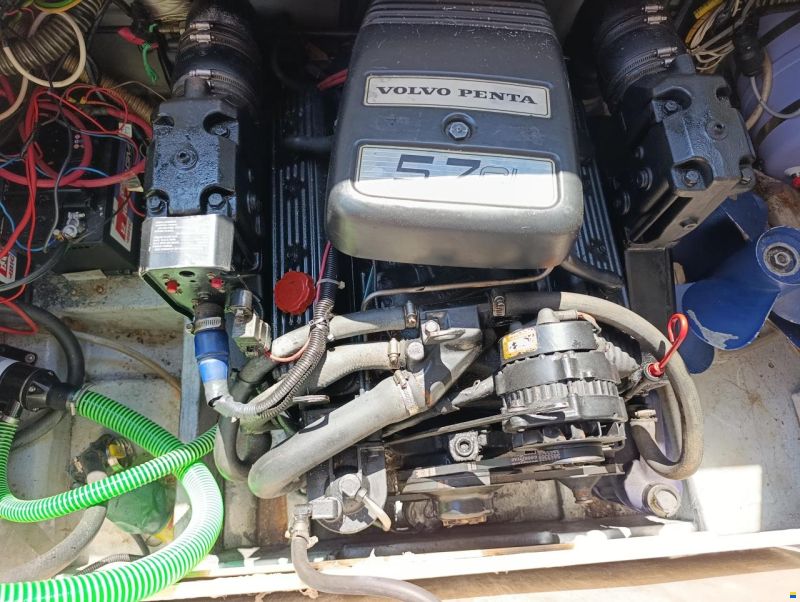 Crownline 765 Bayside