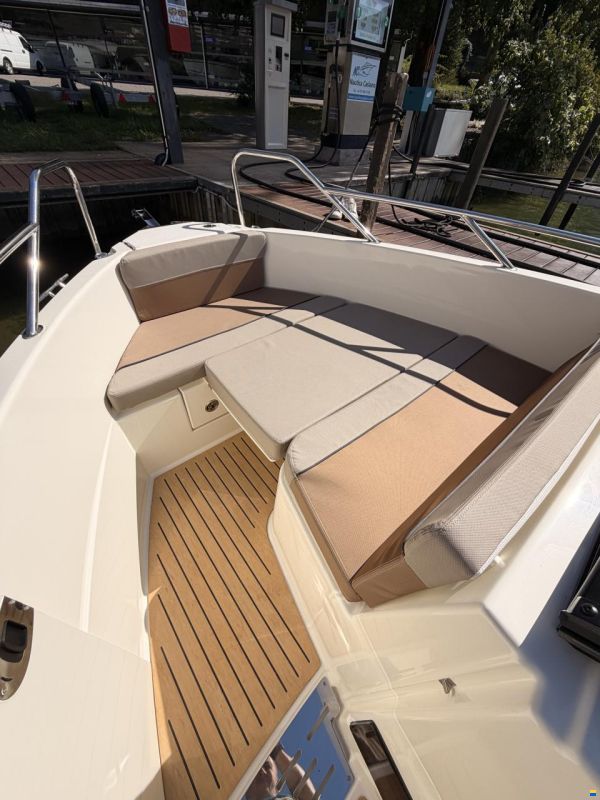 Quicksilver 675 Bowrider